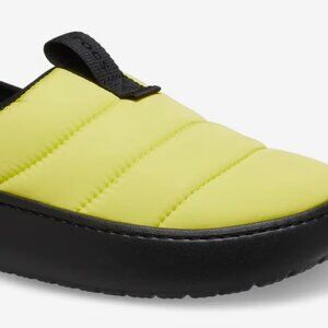 NWT Crocs Classic Puff Moc Slip-On